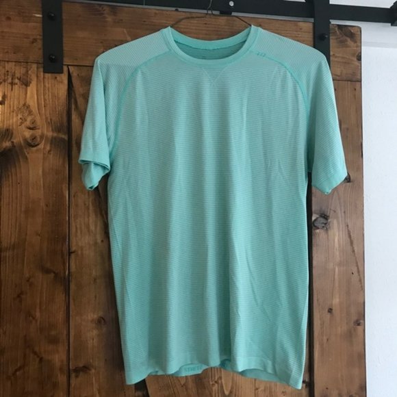 Lululemon metal vent tech men’s short sleeve shirt preowned size XL - Picture 1 of 2